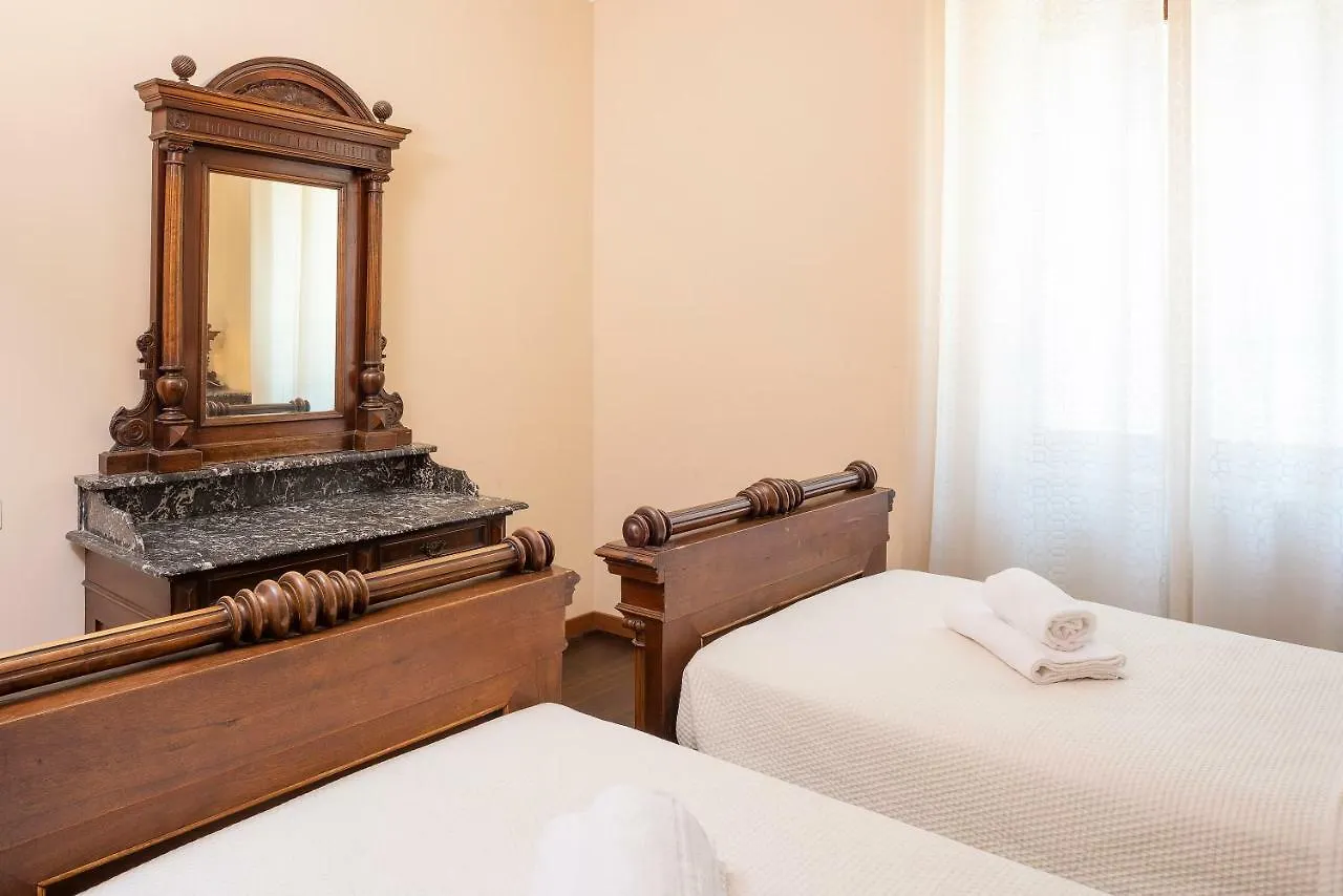 Borgo Apartment Bardolino 0*,  Italy